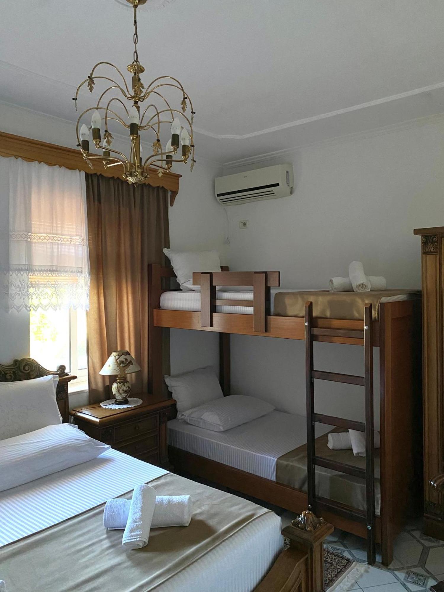 Yuri Guest House Gjirokaster Exterior photo