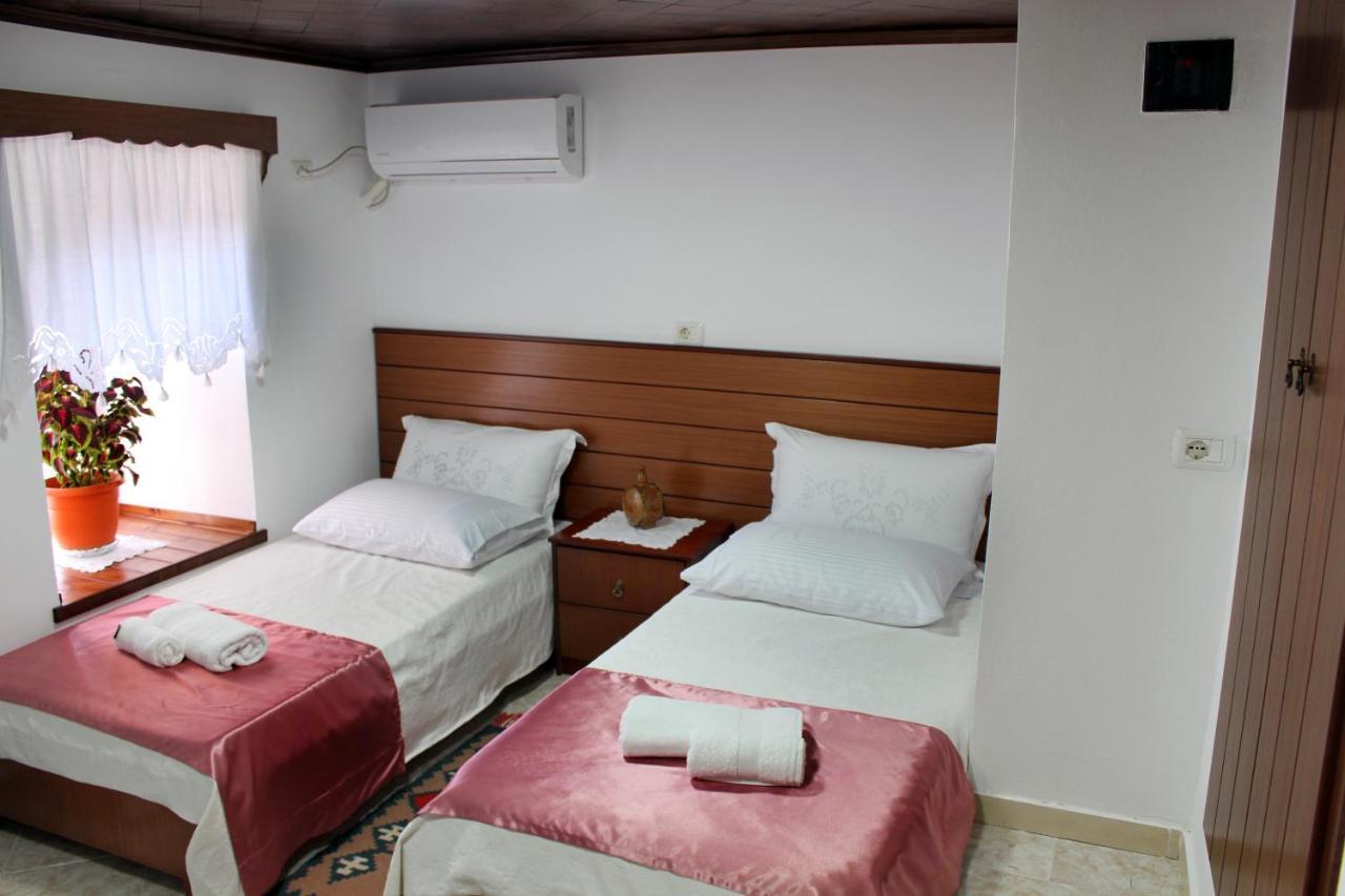 Yuri Guest House Gjirokaster Exterior photo